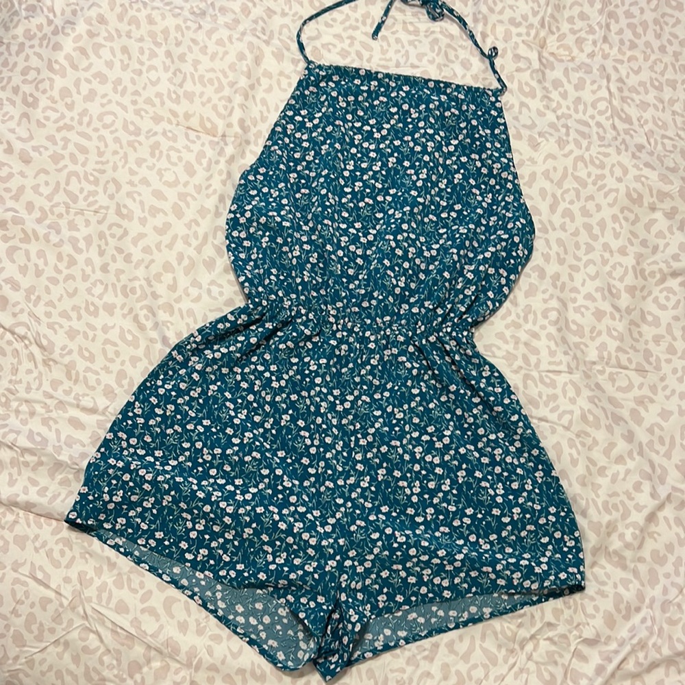 SHEIN Green floral backless shorts jumpsuit Size L